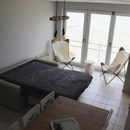 Zeedijk - Frontaal Zeezicht * Blankenberge