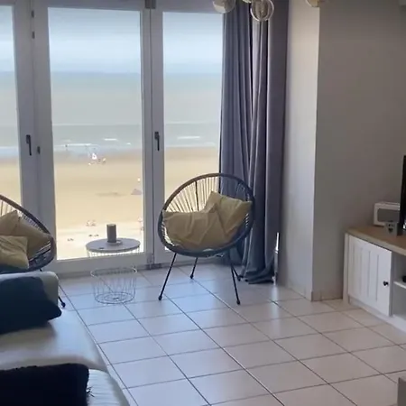 Apartment Zeedijk - Frontaal Zeezicht Blankenberge